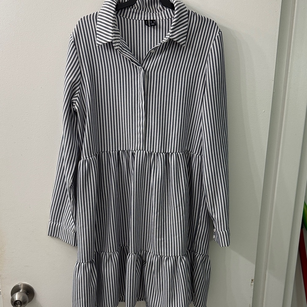 Vero Moda Navy and White Striped Top